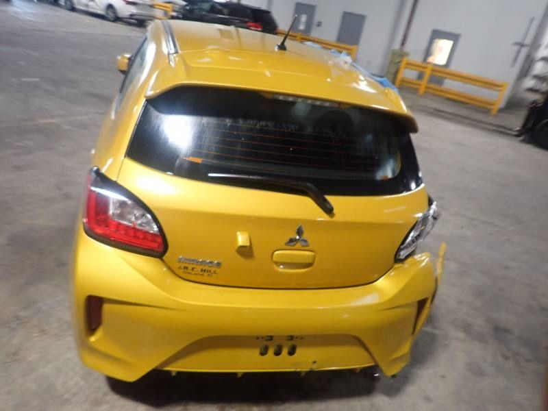 Mitsubishi Mirage 2021 капот крило