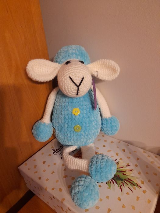 Owieczka ręcznie robiona szydełkiem