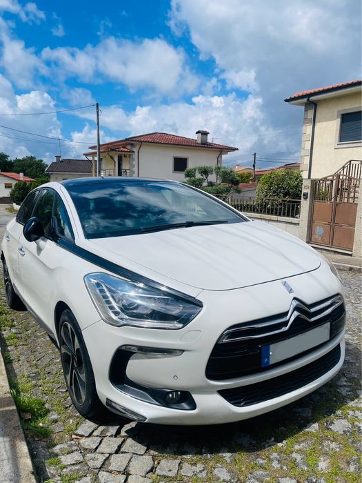 Citroen DS5 2.0 HDI SPORT CHIC 107.000km