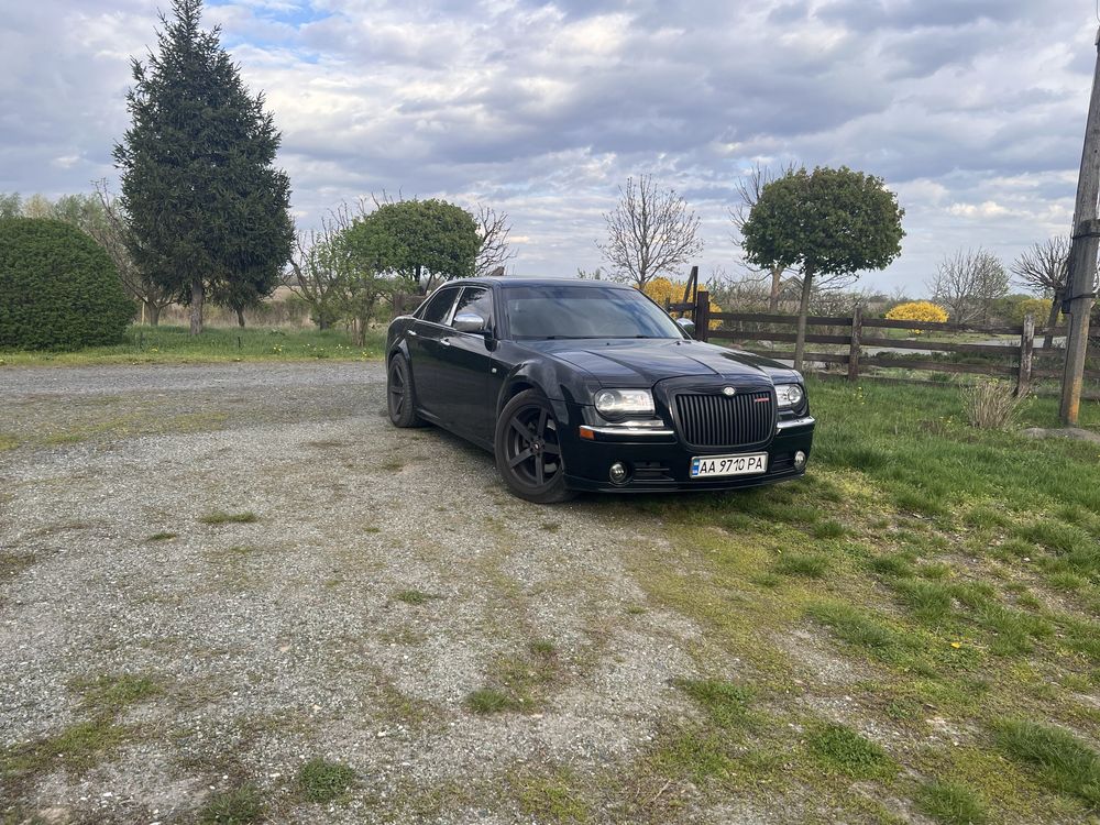 Продам chrysler 300