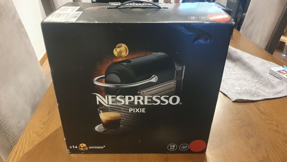 Maquina nespresso Pixie