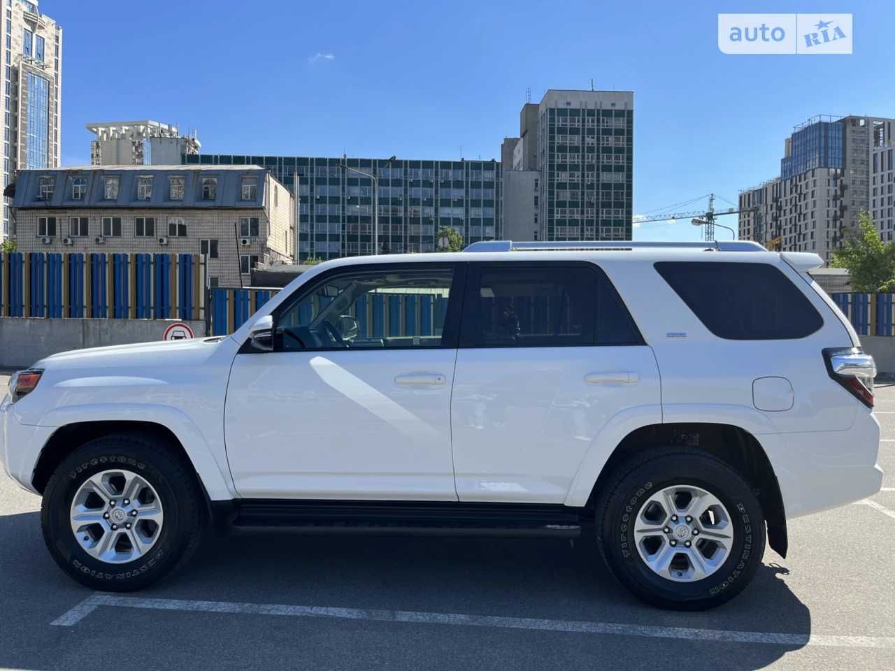 Продам Toyota 4Runner 2016