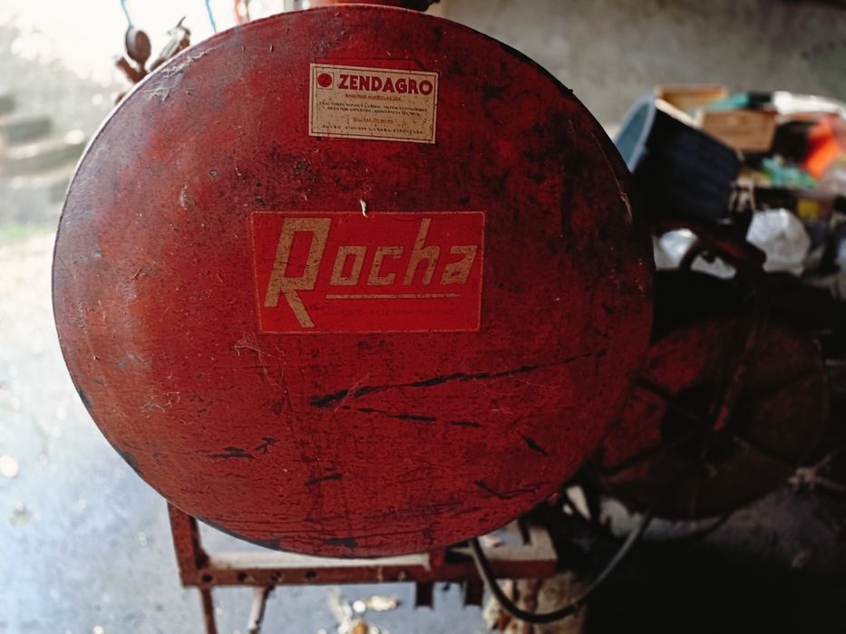 Depósito para venda para trator