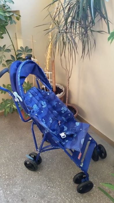 Wózek spacerowy parasolka Fisher Price na wakacje do samolotu