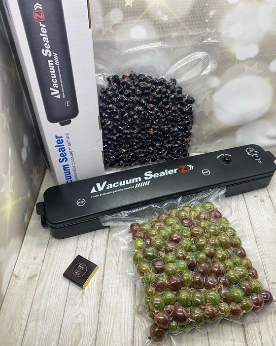 Вакуумний пакувальник їжі /Вакуумный упаковщик для продуктов