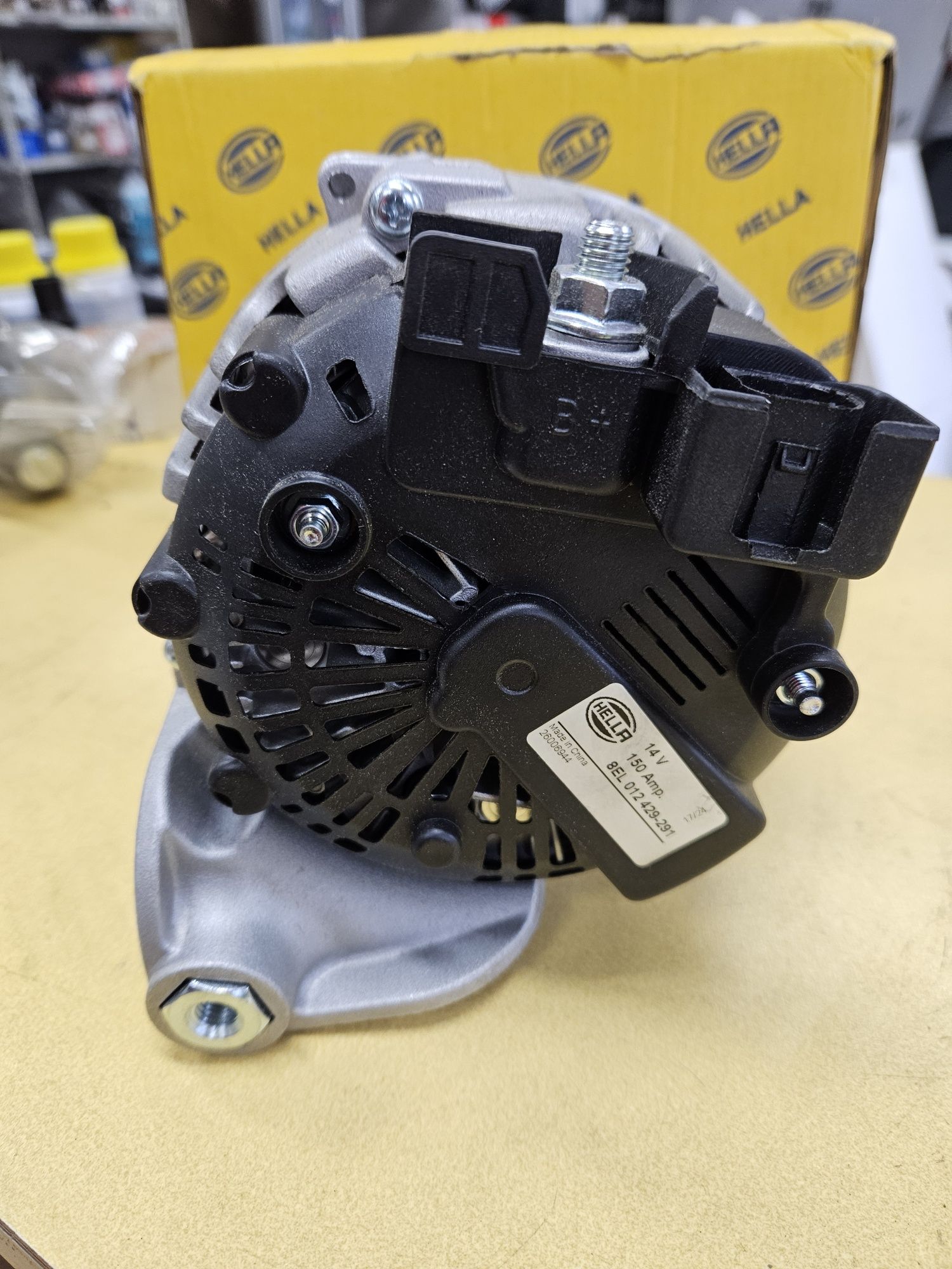 BMW e90 E87 2.0 3.0 D nowy alternator 150A Hella  8EL012.429-291
