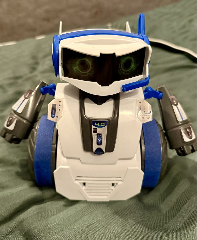 Cyber Talk Robot clenentoni