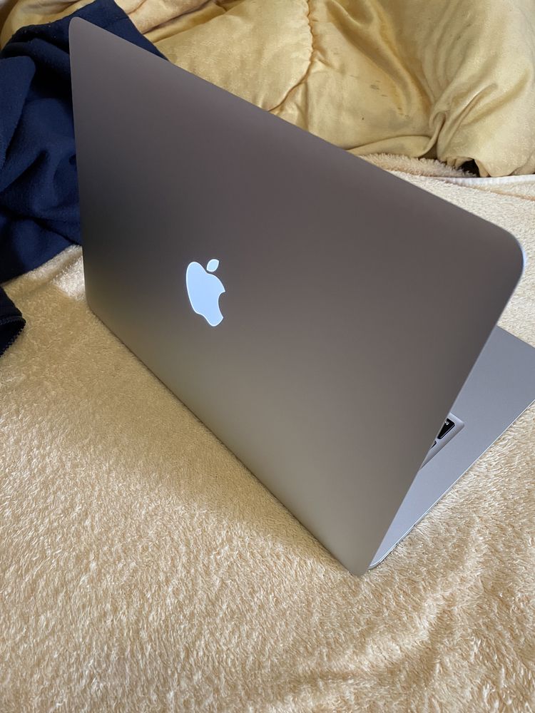 Макбук MacBook Air