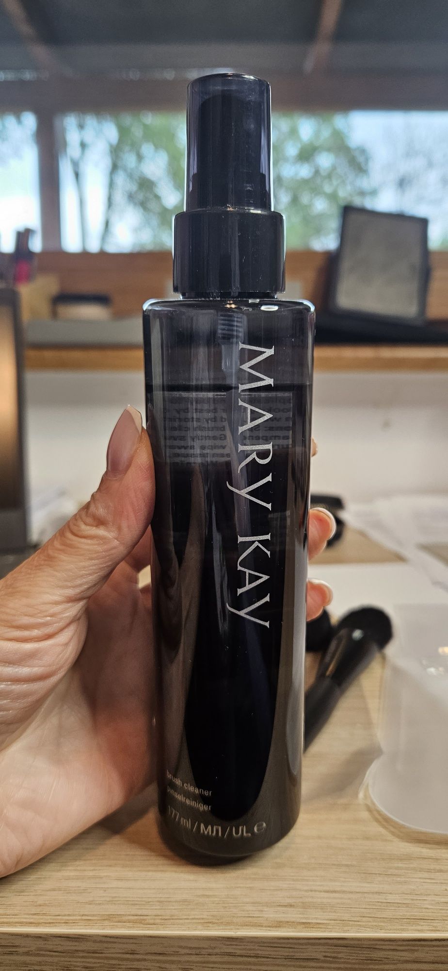 Płyn do dezynfekcji pędzli Mary Kay