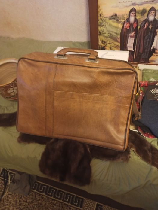 Портфель вместительный