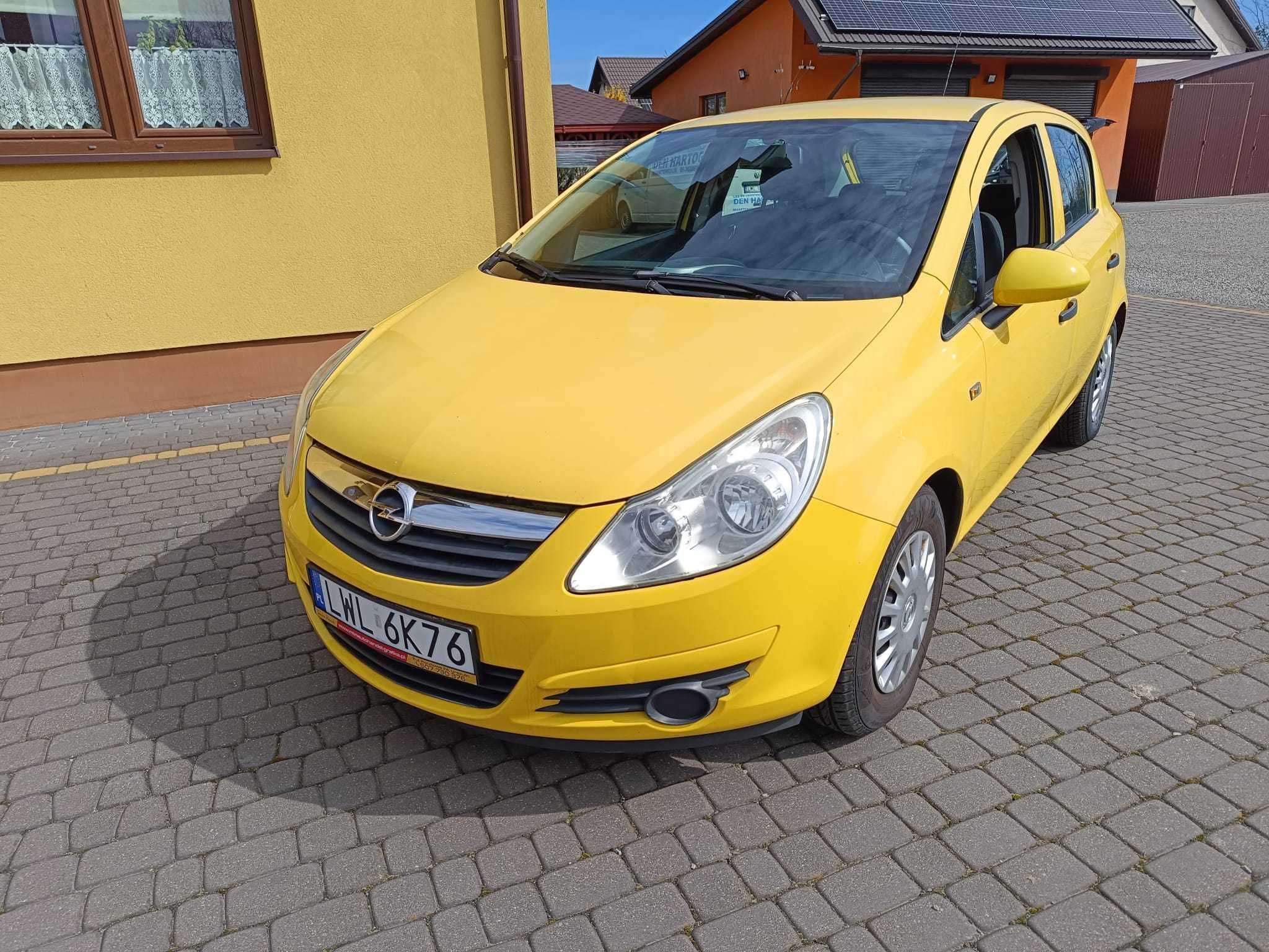 Opel Corsa D 1,2 b 2008 rok zadbany klima zarejestrowany