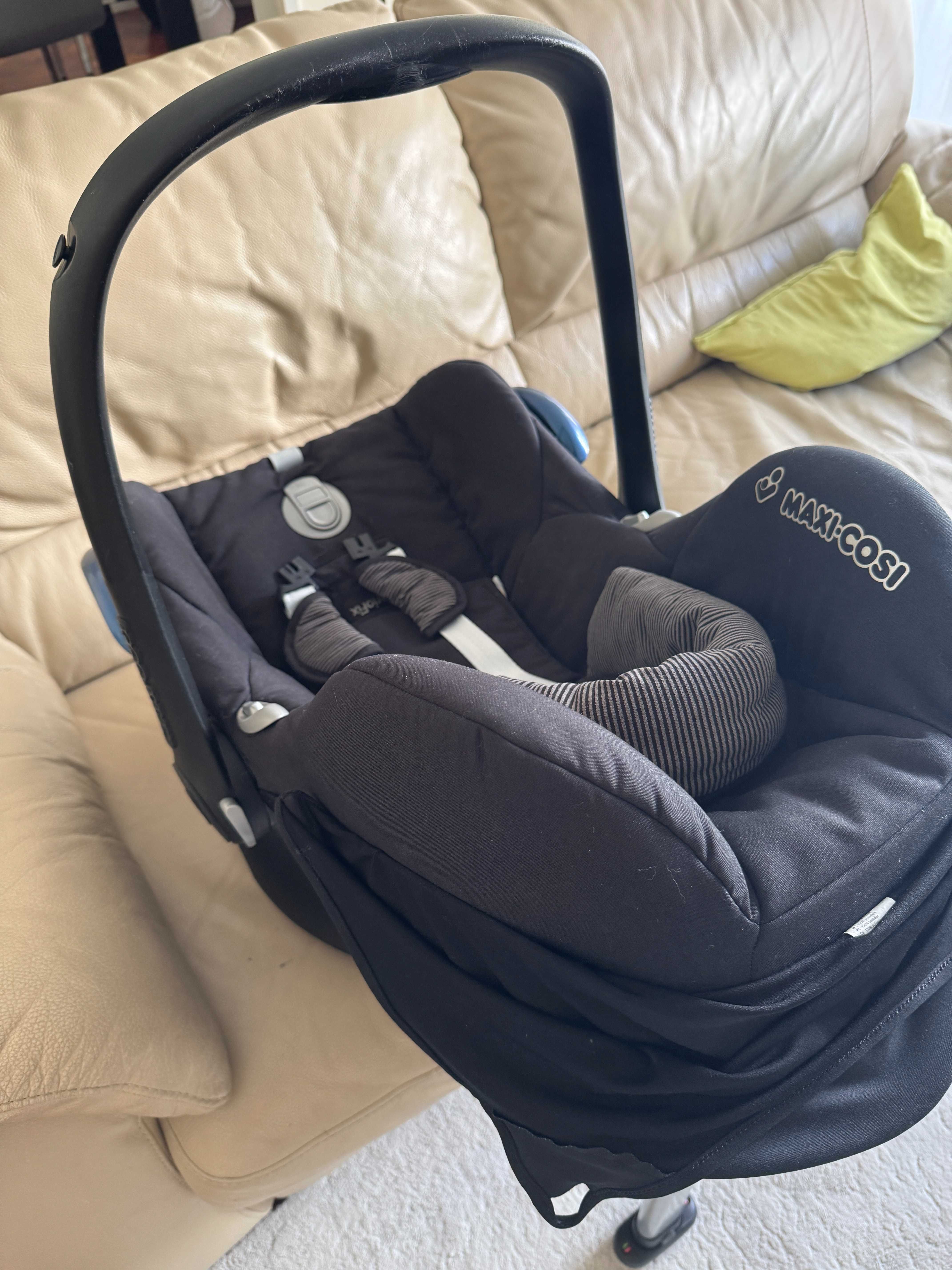 Base Maxi-Cosi isofix para carro para encaixar a cadeira / ovo