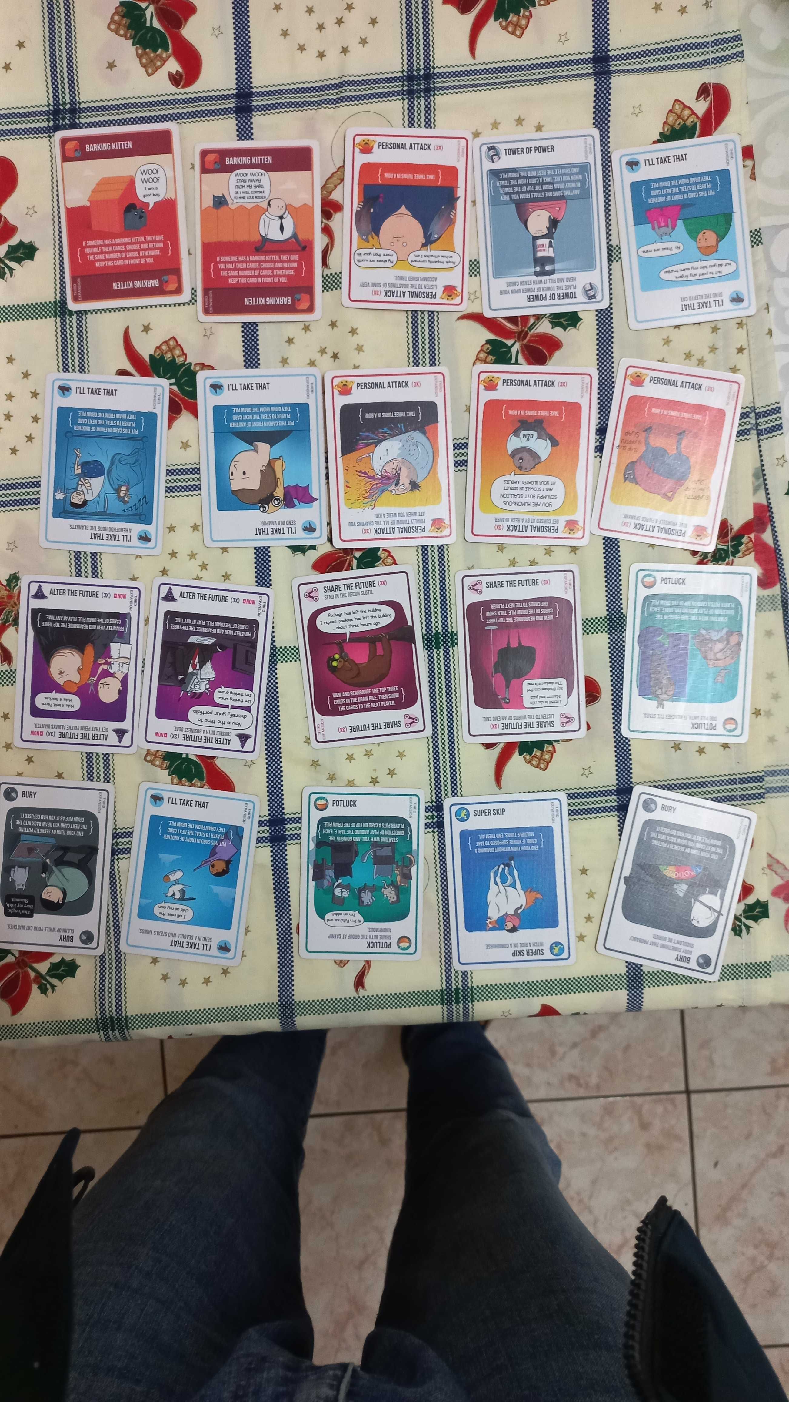 Exploding kittens + 4 expansões