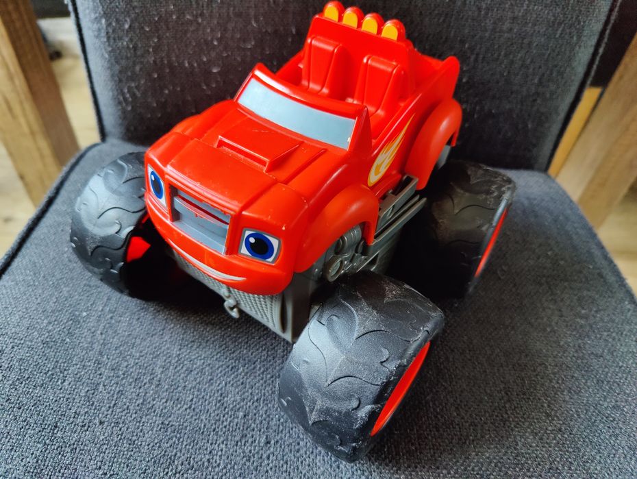 Samochód Blaze monster trak