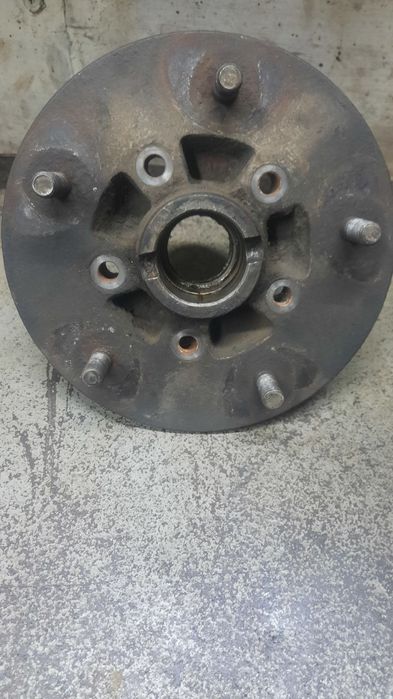 Продам ступицу ford transit