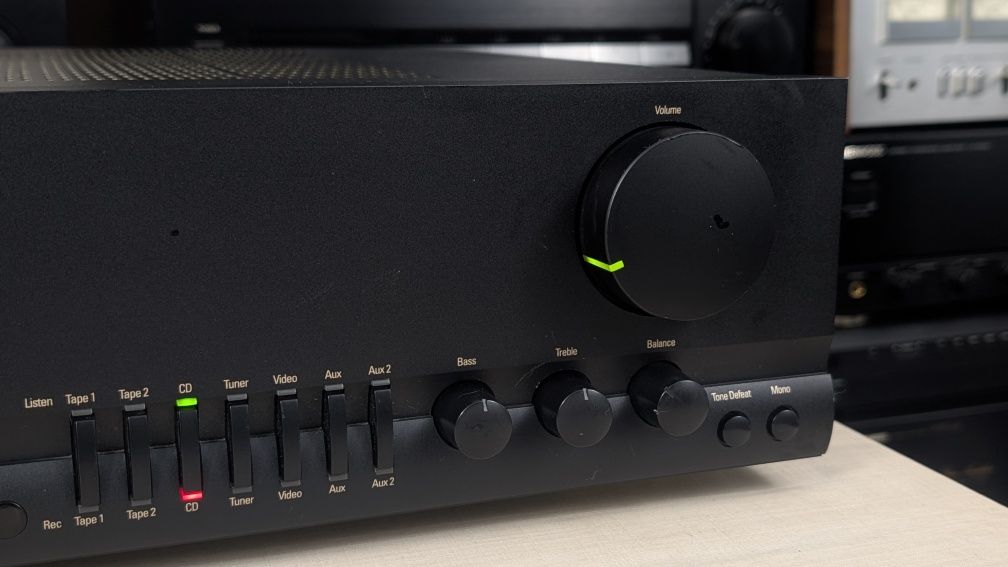 Harman Kardon HK680 Audiofilski wzmacniacz stereo