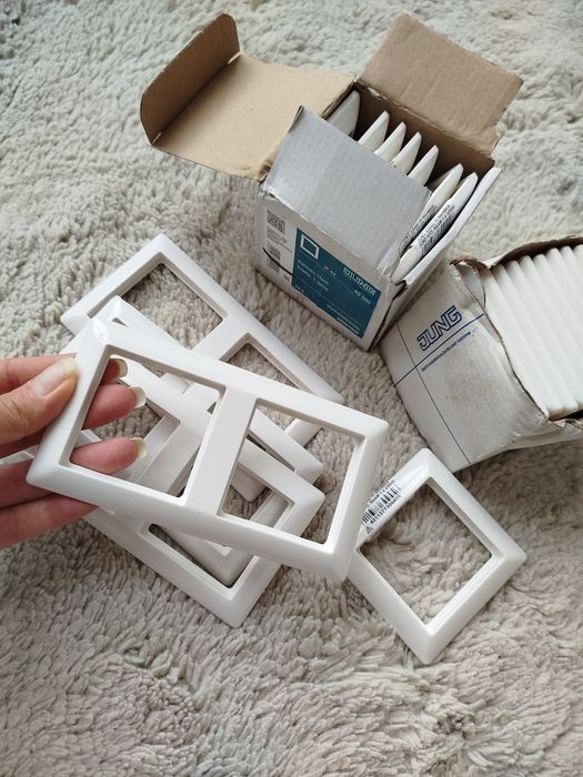 Рамка 1,2,3-местная Gira, Jung