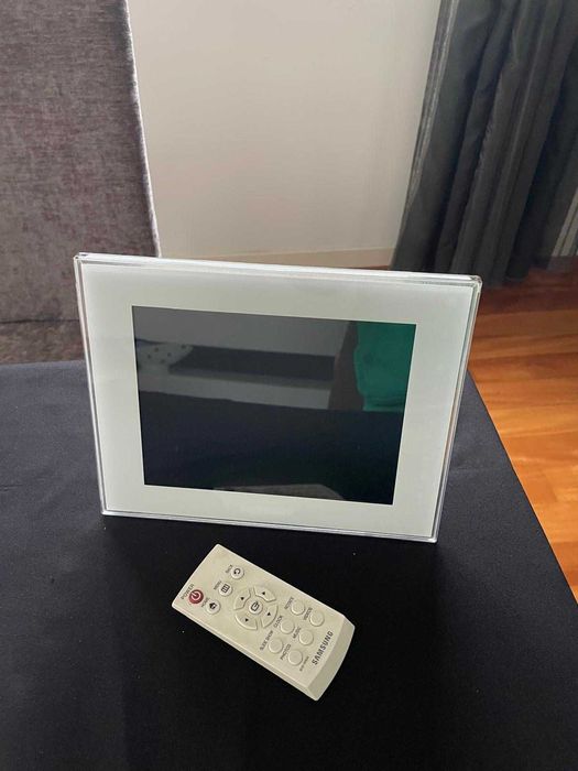 Moldura digital de fotografias Samsung