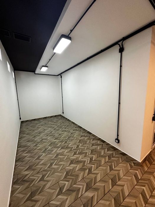 Оренда фасадного приміщення 80 м2 в центрі міста