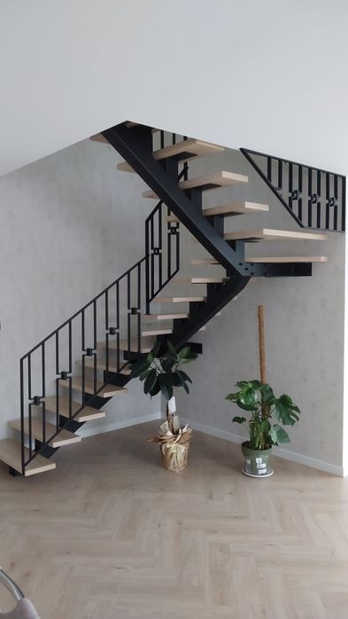 Balustrada schodowa , drzwi loftowe , schody