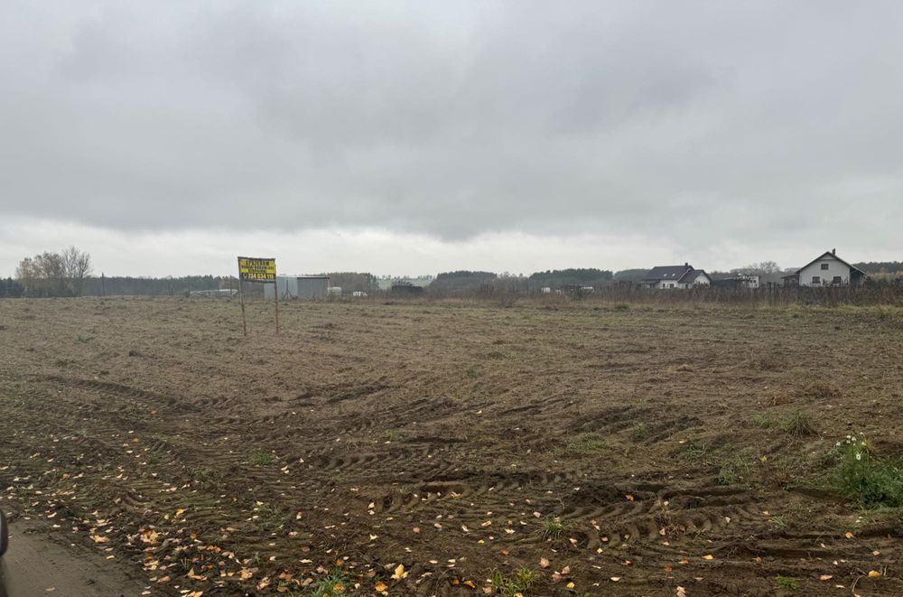 Działka budowlana uzbrojona z warunkami zabudowy przy drodze!!!