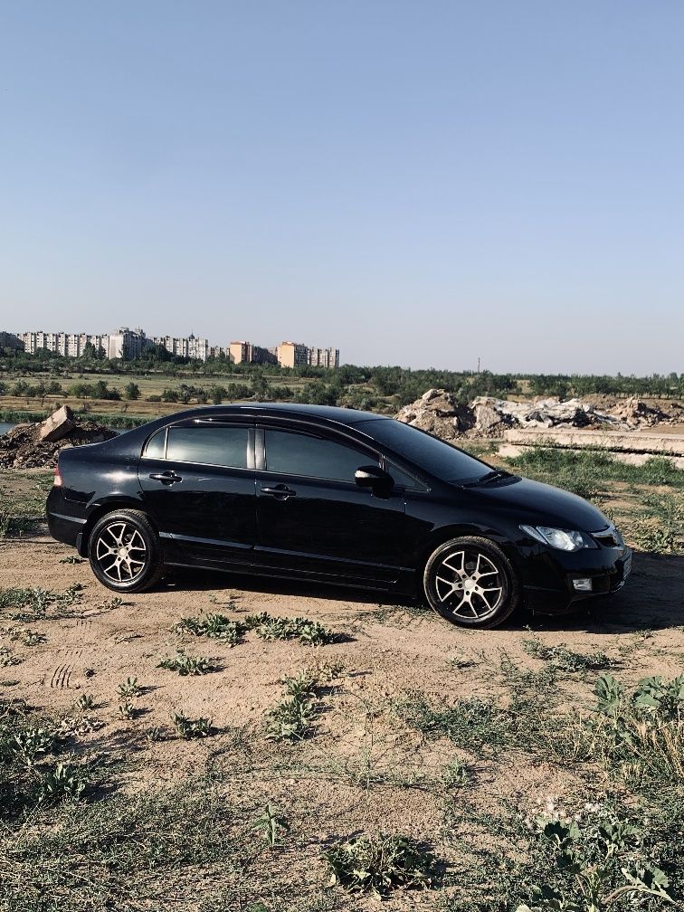 Продам Honda Civic 4d