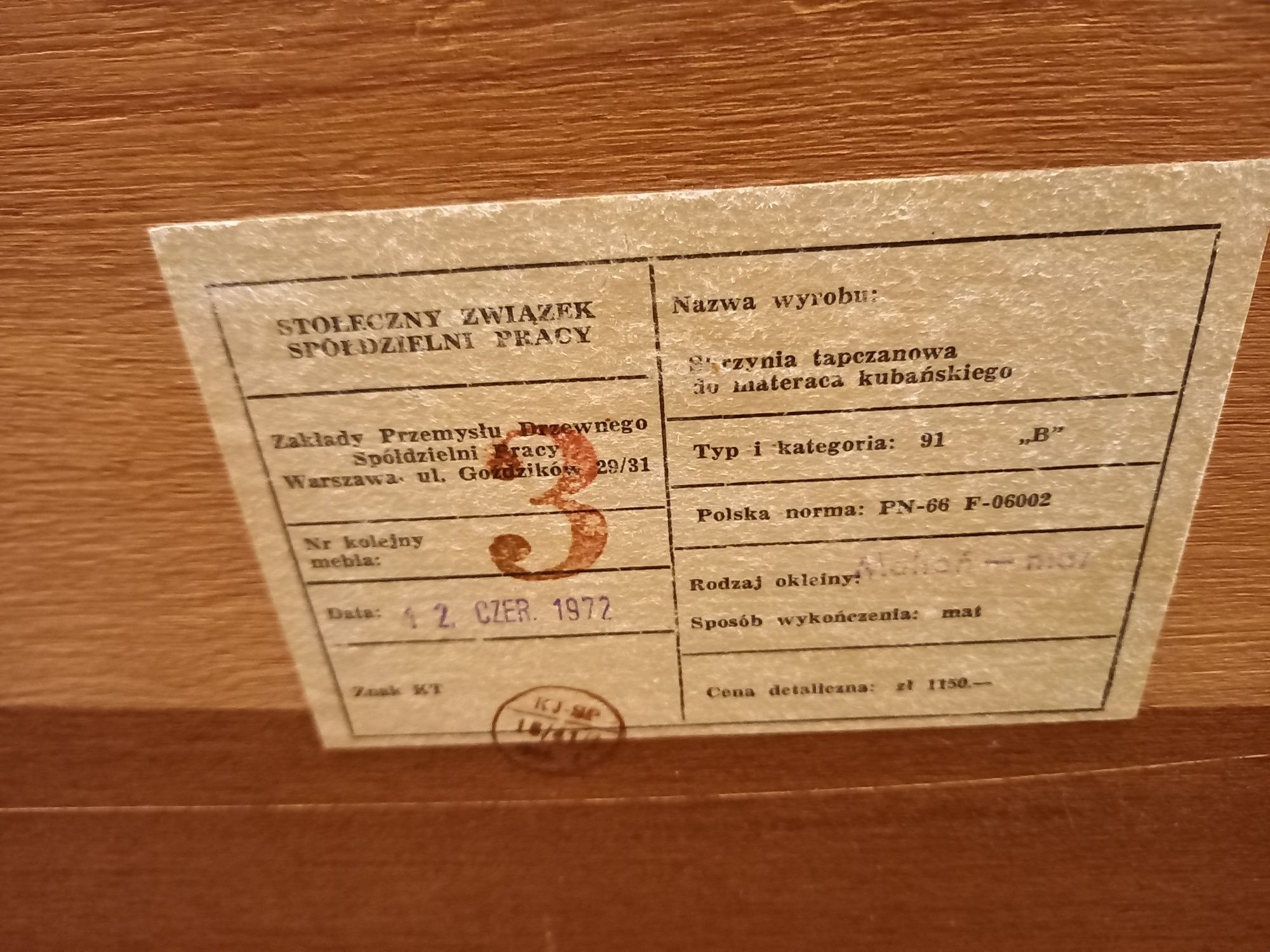 Tapczan 1972r z materacem pojemnikiem I szufladami  bdb stan