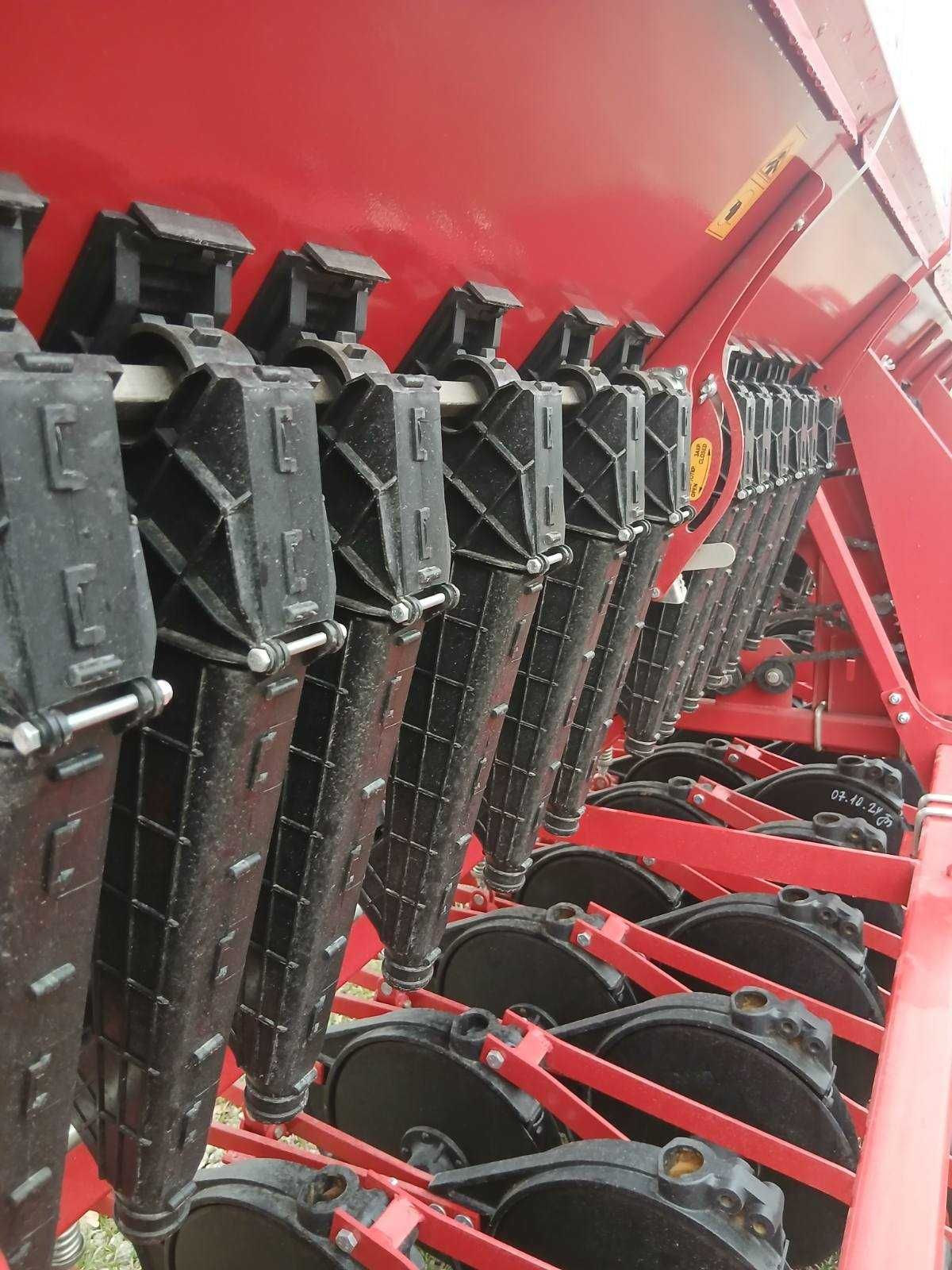 СЕЛЯКА АСТРА 5.4 ПРЕМІУМ - Зернова сівалка Червона Зірка Ельворті