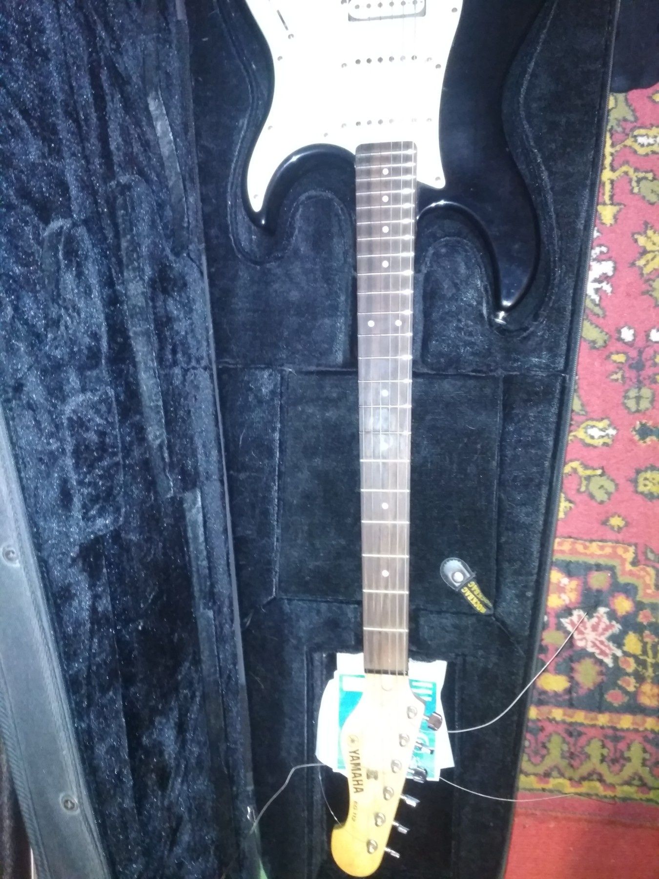 Гитара Yamaha eg 112 с кейсом