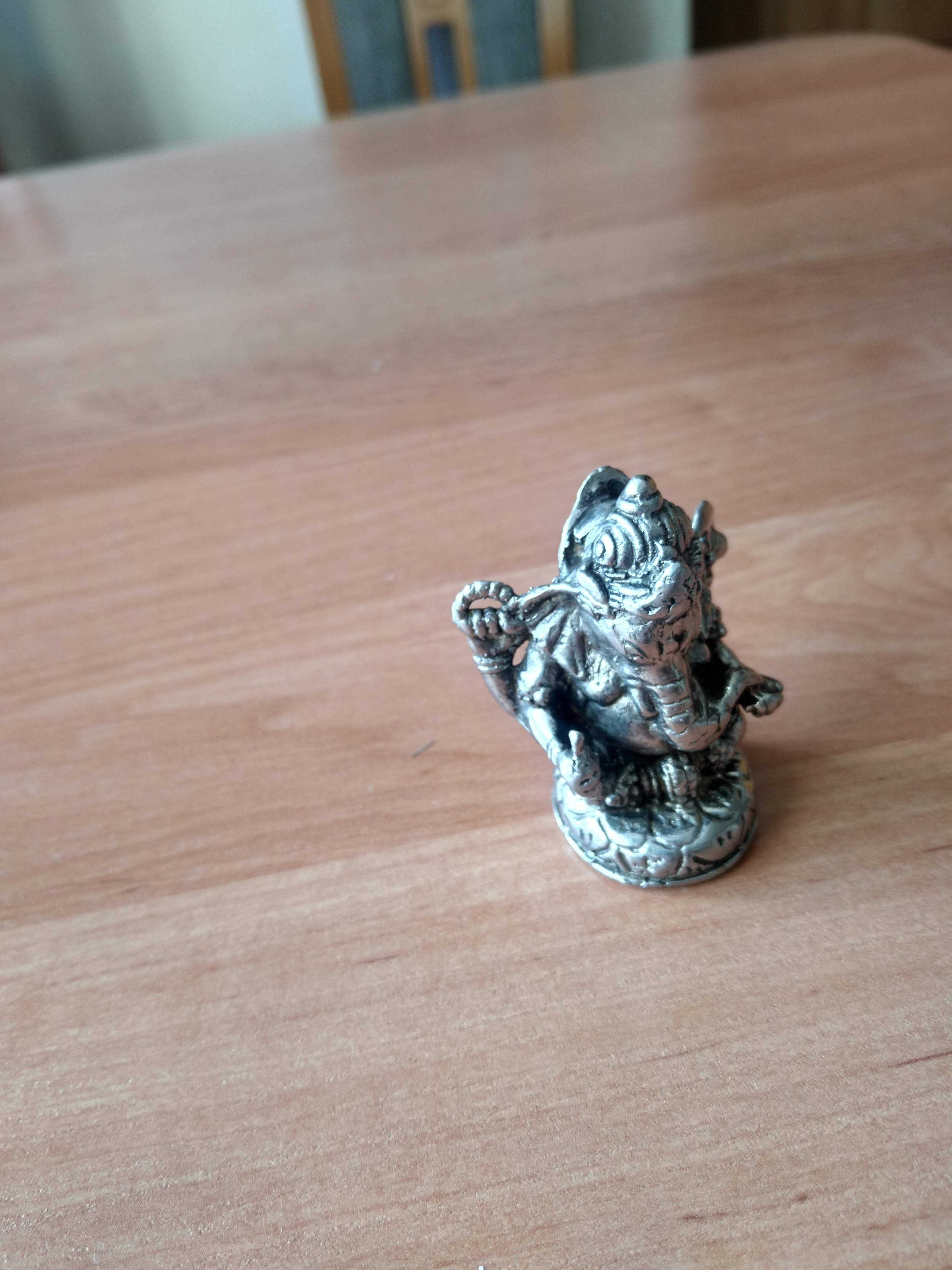 Metalowa figurka boga Ganesha
