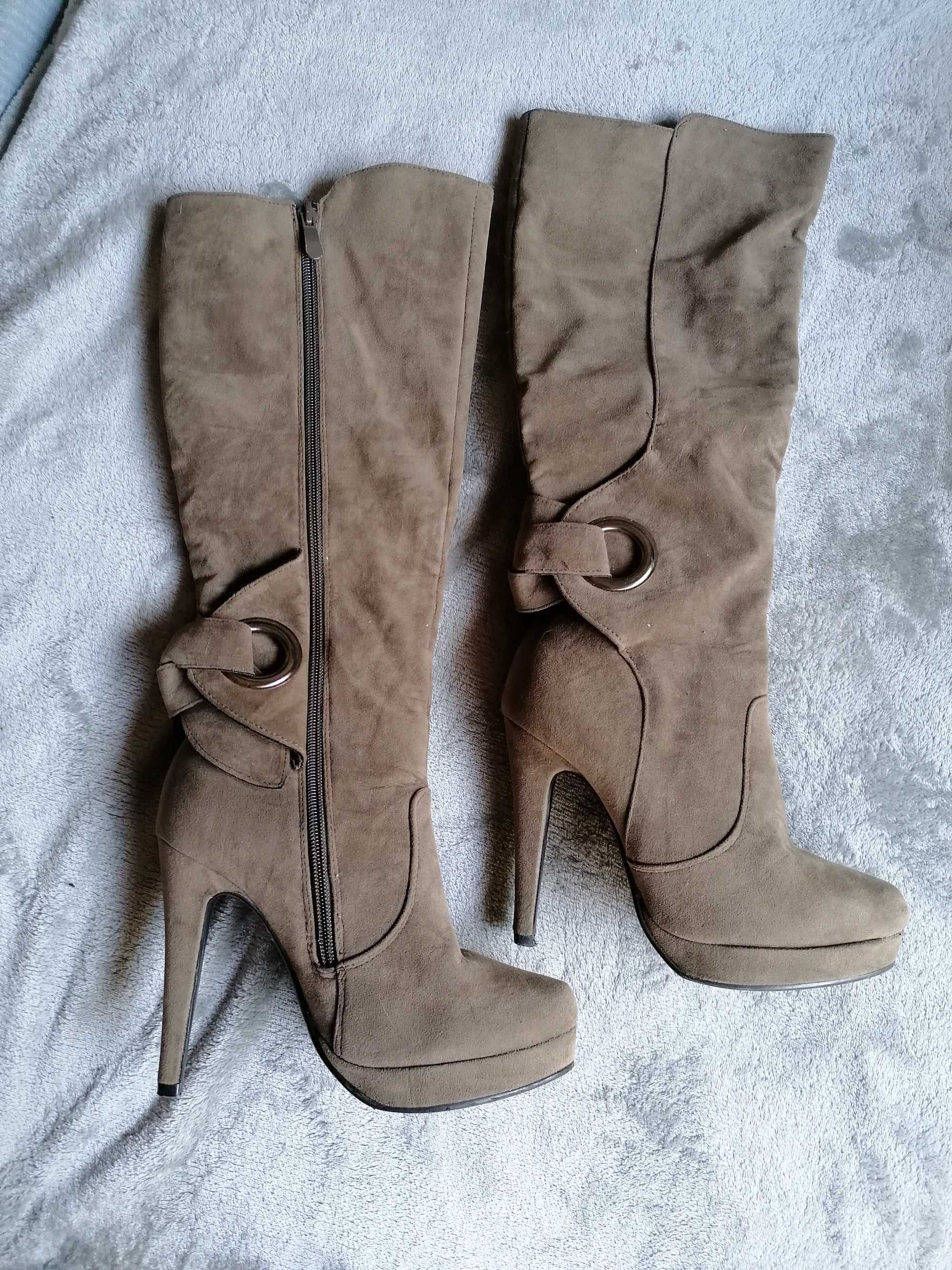 Várias Botas e sapatos ( casual, cerimónia)