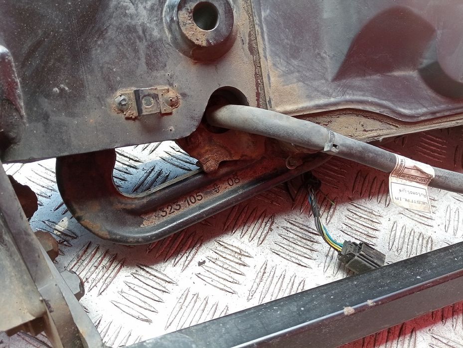 Фаркоп Range Rover Sport L494 Буксирувальна Балка Буксировочная Рендж