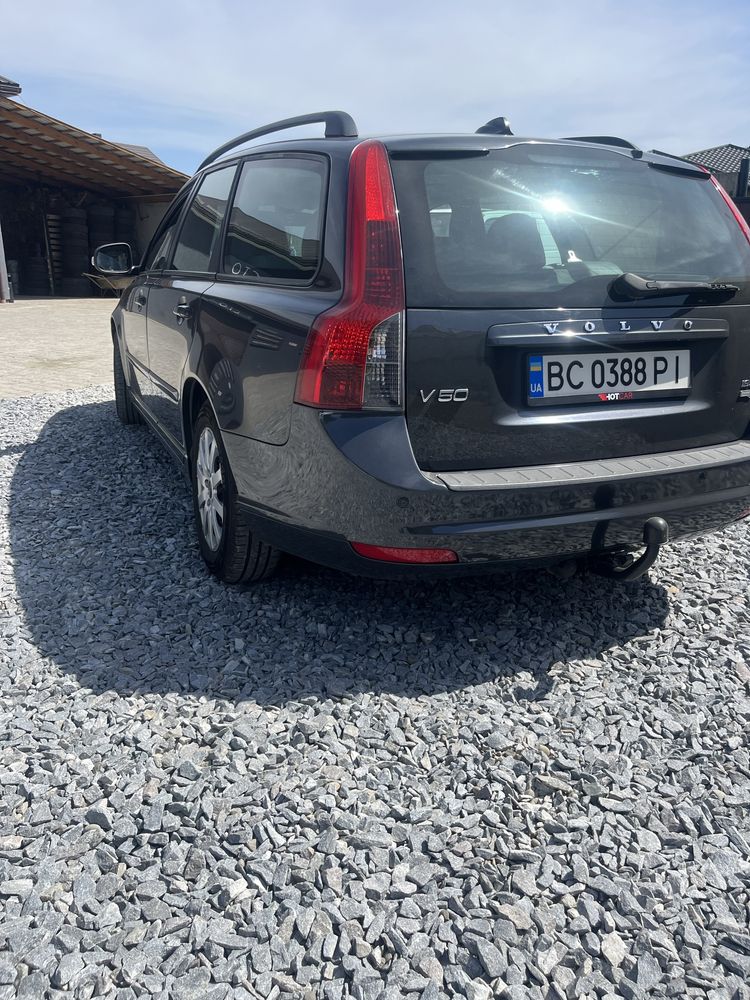 Продам Volvo v50 в гарному стані