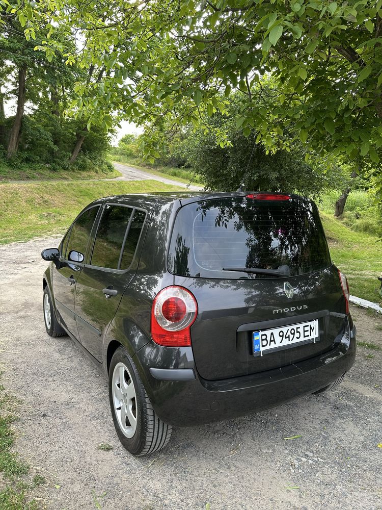 Продам авто RENAULT