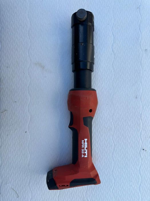 Zaciskarki Hilti npr 32a świetny stan!