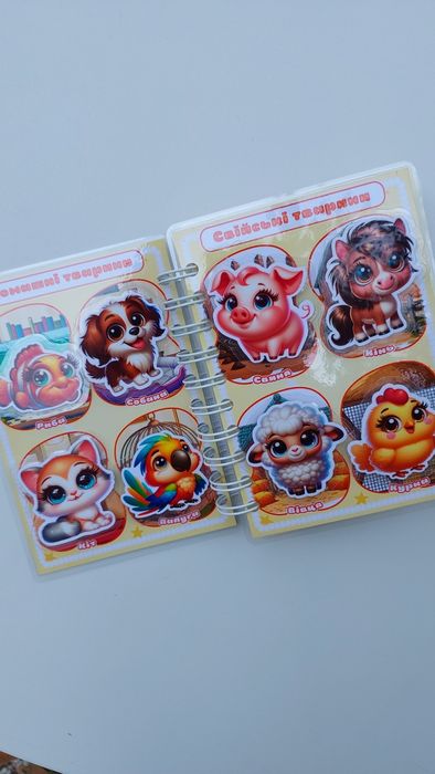 Розвиваюча книга на ліпучках Міні ґратко Тварини Овочі Фрукти Кольори