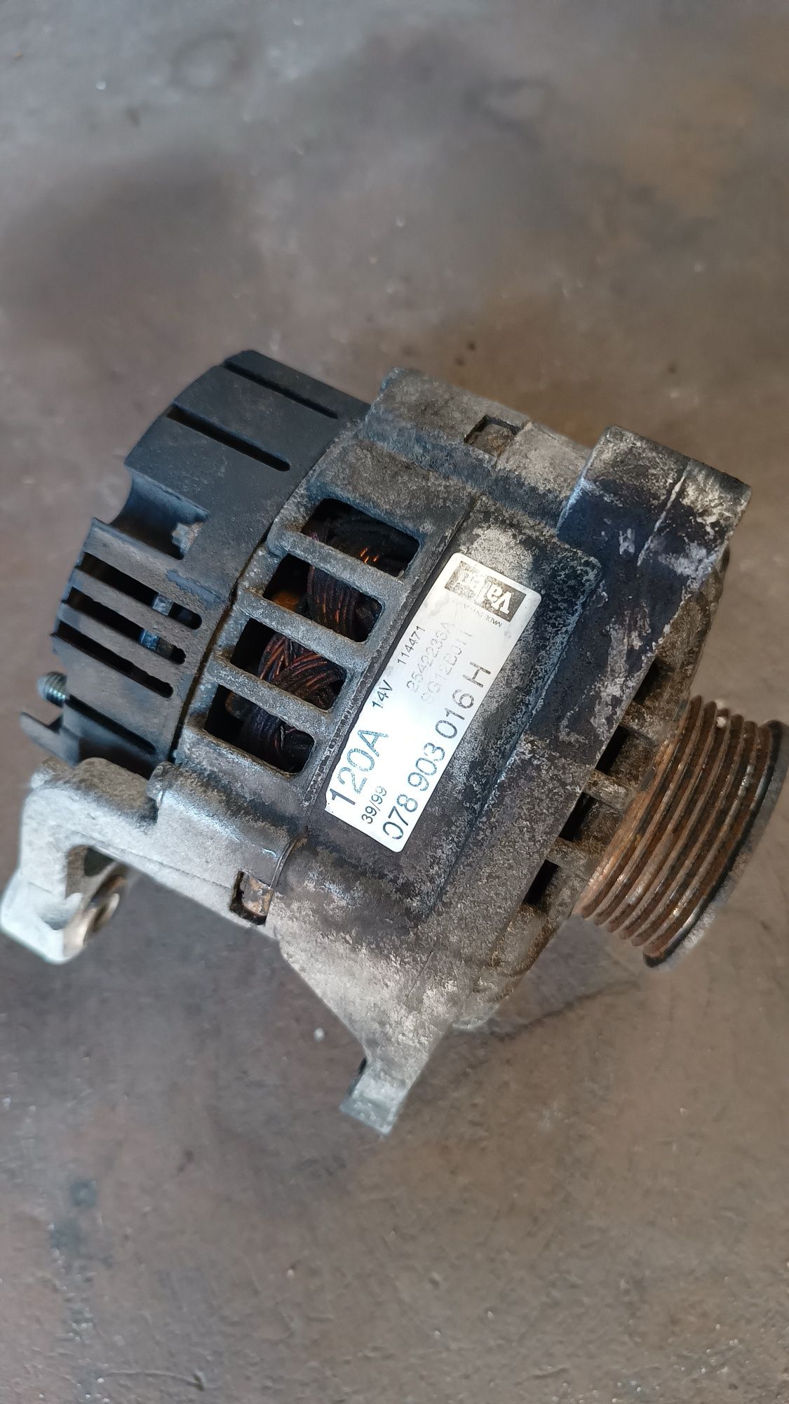 Alternator Audi A6 C5 2.4 benzyna