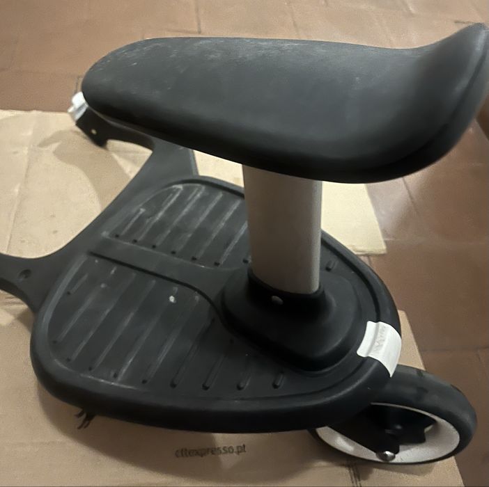 Plataforma com assento / patinete Bugaboo