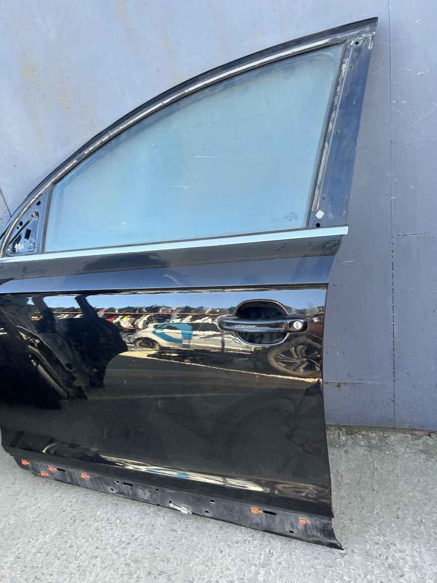 VAG Audi Q7 05-14 Двері перед L DR1186 4L0831111A