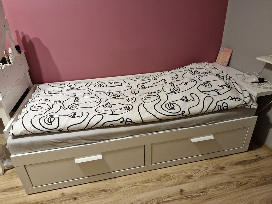 Łóżko Brimnes 80x200 cm rozklada sie do 160x200cm