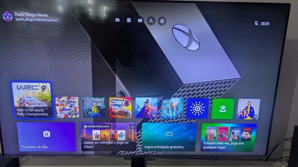 Xbox One X 1TB + Jogos + Filmes BLU-RAY