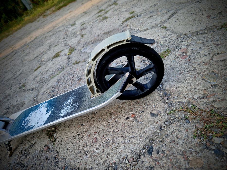 Hulajnoga miejska Oxelo Mid 9 z amortyzacją i hamulcem