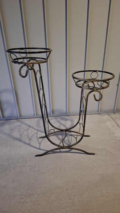 Kwietnik metalowe  2 doniczki