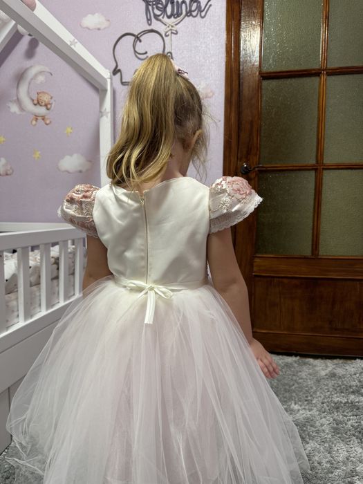 Свʼяткова сукня, пишна, фатинова, рожева, 98,104. 4-5 років