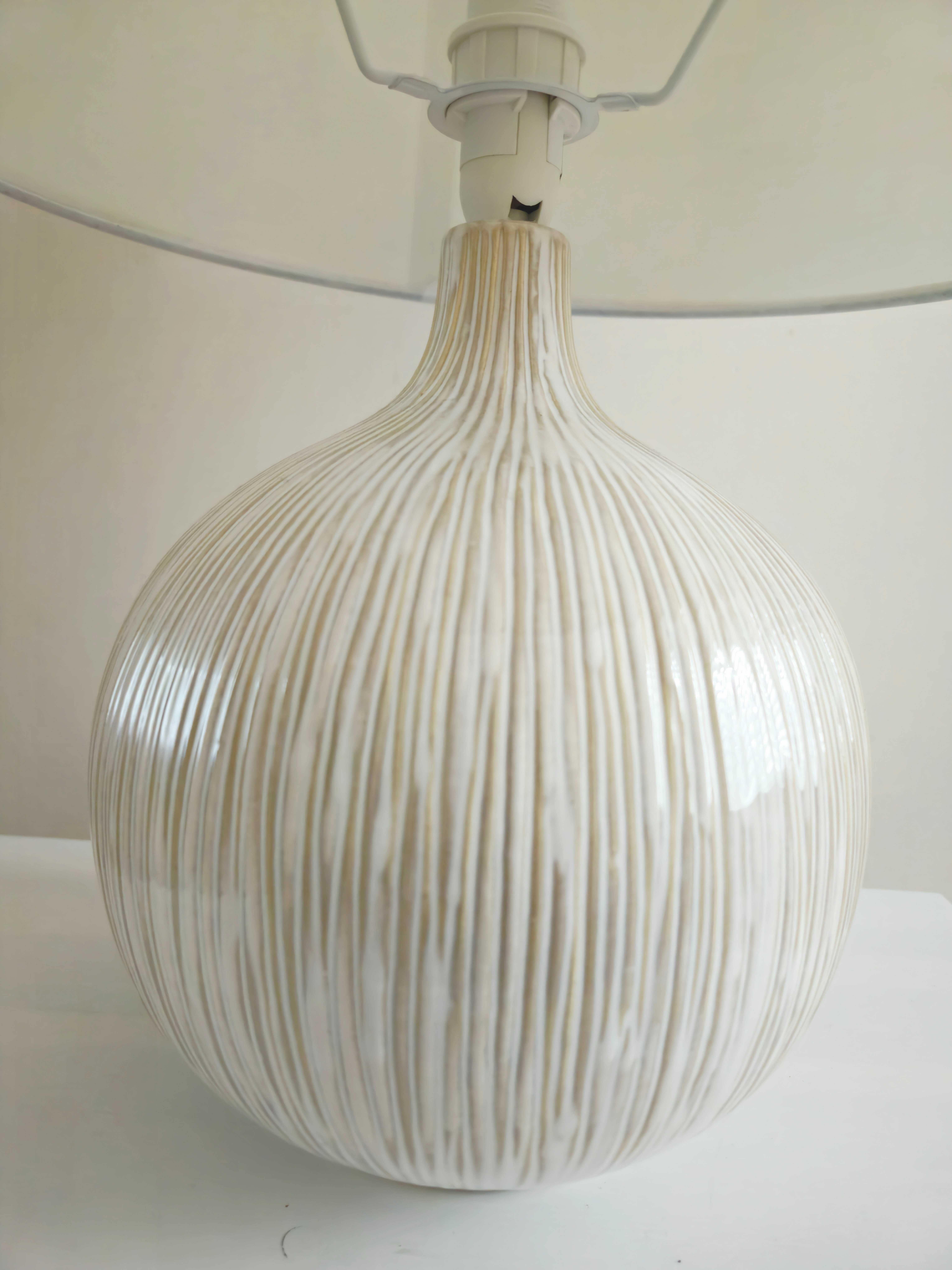 Lampa stołowa nocna