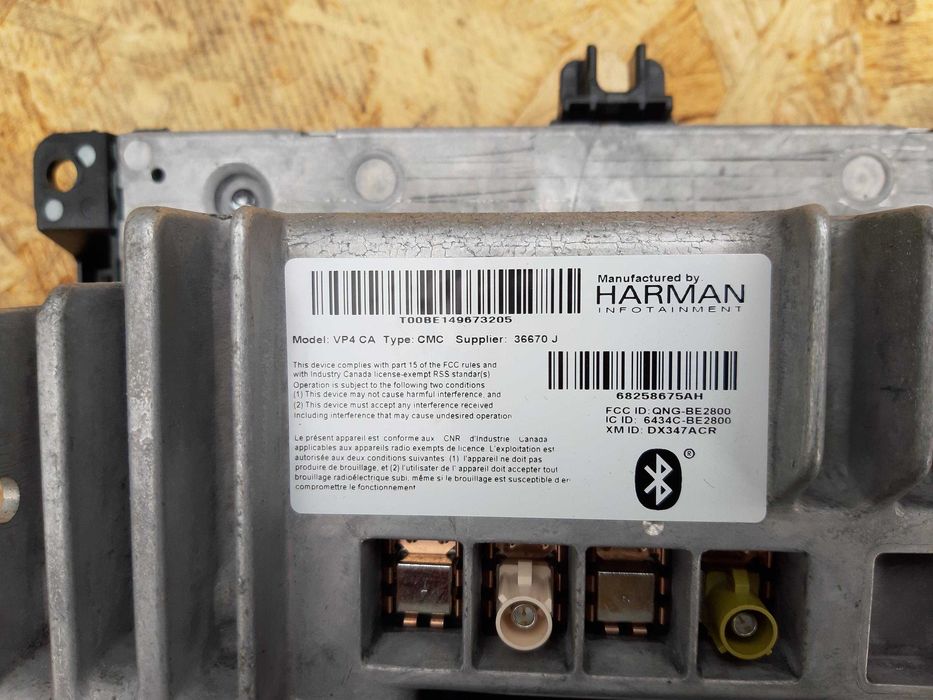 Ekran radio wyświetlacz Jeep Cherokee KL 13-18r USA