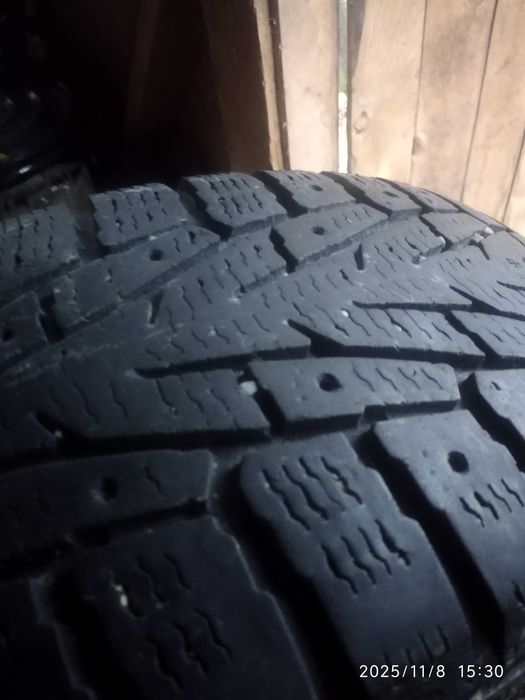 Резина зима nokian р 17