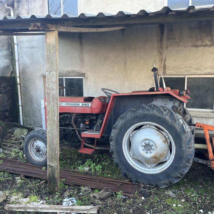 Trator massey ferguson 240