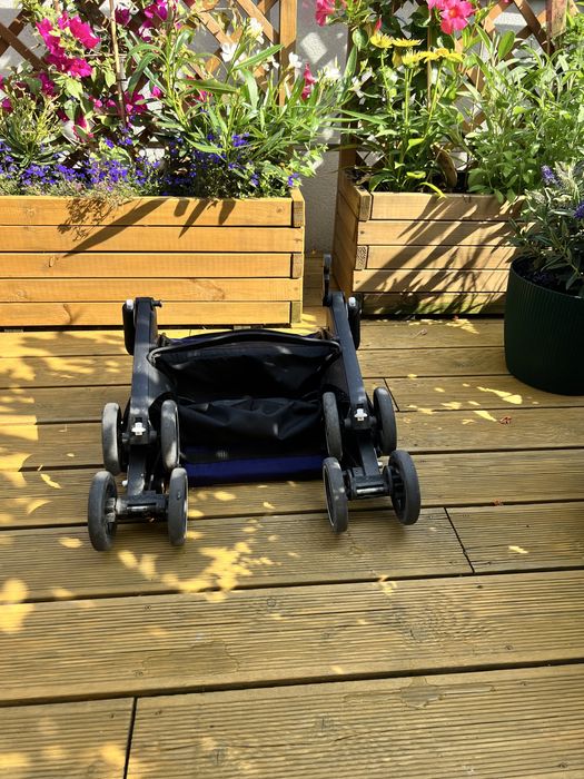 Super lekka składana spacerówka GB Pocket