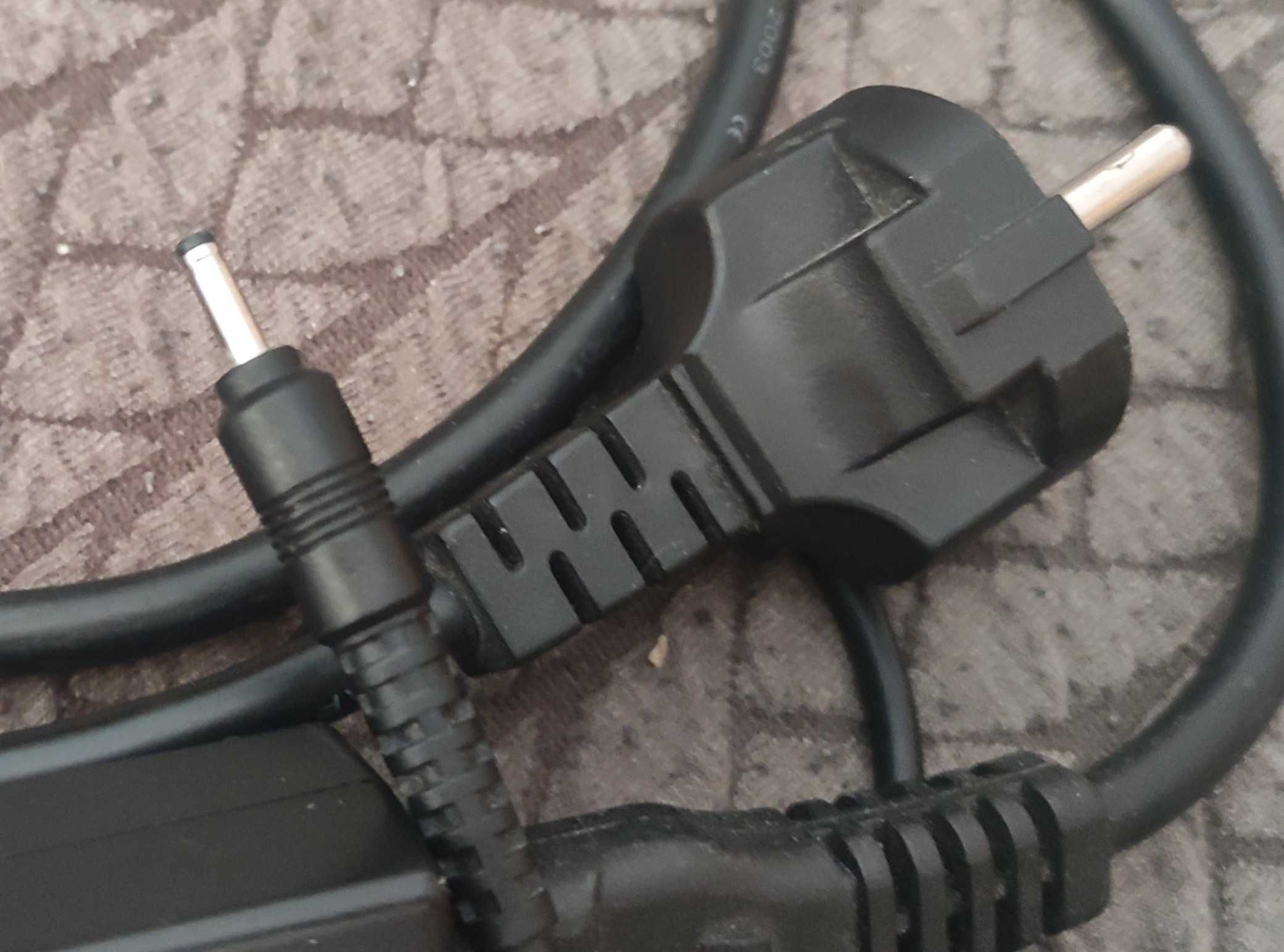 Ładowarka do laptopa 19v 2,37a 45w cienki wtyk
